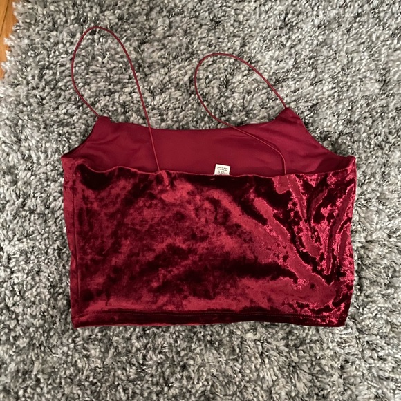 Velvet red crop top - Picture 2 of 2